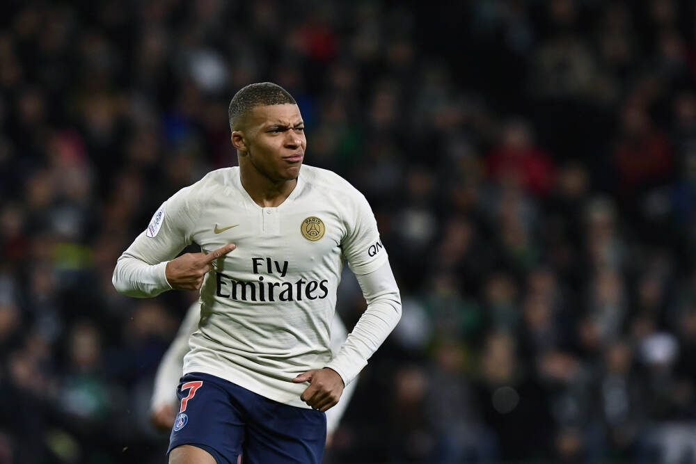 美国财政部长贝森特：2000美元“关税支票”将发放给“工薪家庭”